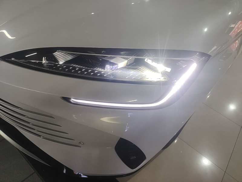 Used BYD Seal 2023 DM-i 1.5L 121km Prestige Model — 24