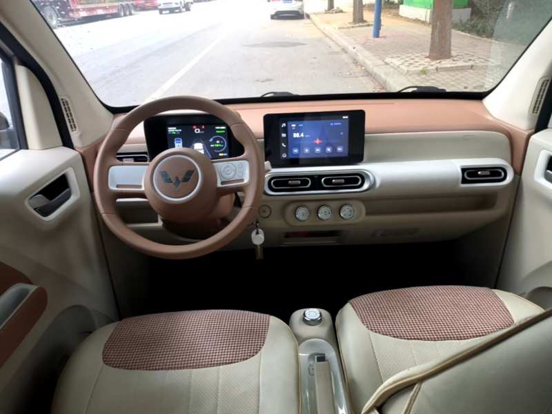 Used Wuling Hongguang MINIEV 2024 3rd Generation 215km Advanced Version — 9