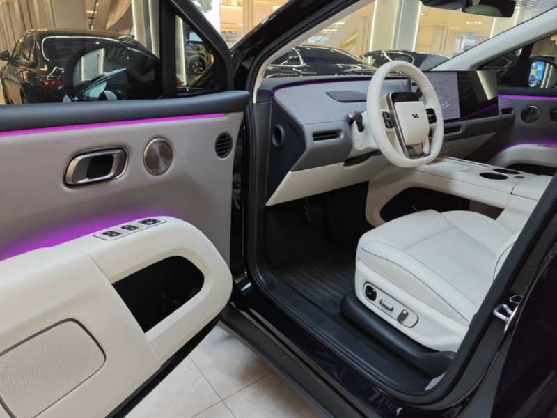 Used Li Auto i8 2025 Model Standard Version — 15