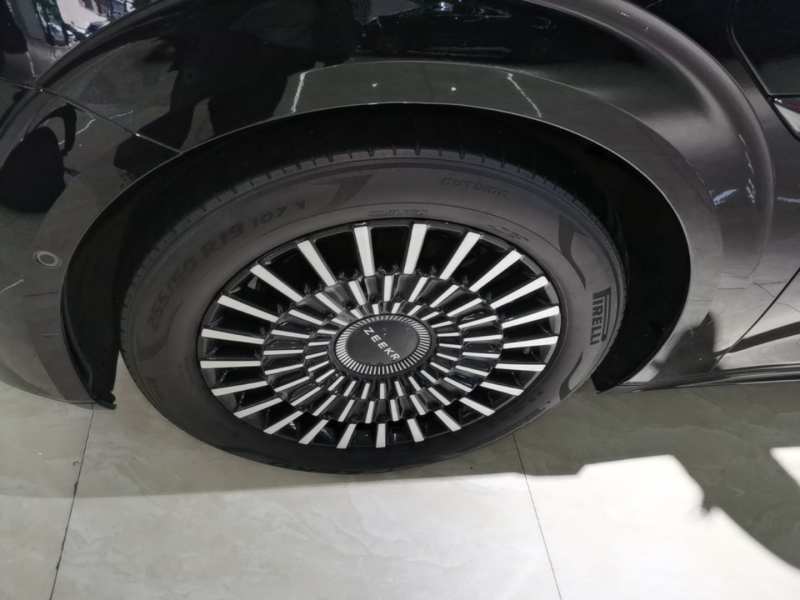 Used Zeekr 009 2022 WE Edition — 22