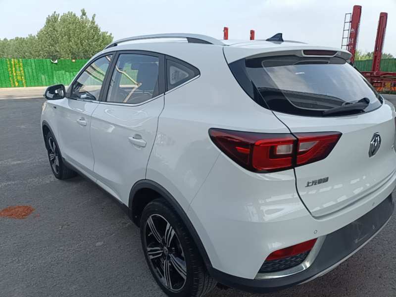 Used MG ZS 2020 Global Bestseller with 1.5L Engine Manual Transmission and a Massive 65-Inch Panoramic Sunroof Version — 4