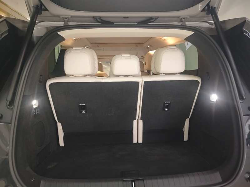 Used Li Auto MEGA 2025 Ultra Smart Refreshed Edition — 18