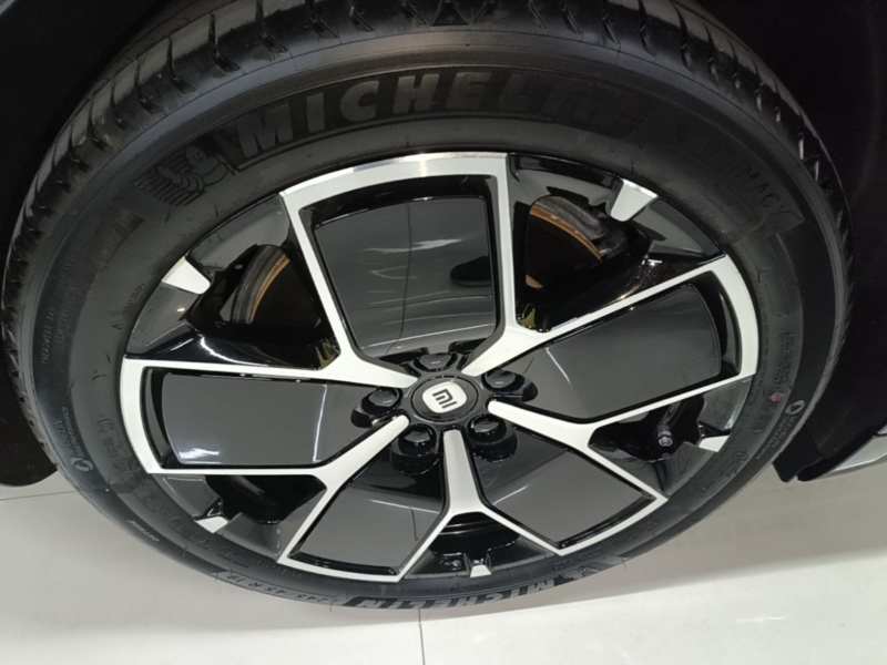 Used Xiaomi Auto SU7 2024 Rear-Drive Long-Range Intelligent Driving Version — 25
