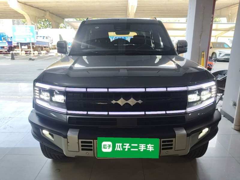 Used Formula Leopard 5 2023 Navigator Edition — 2