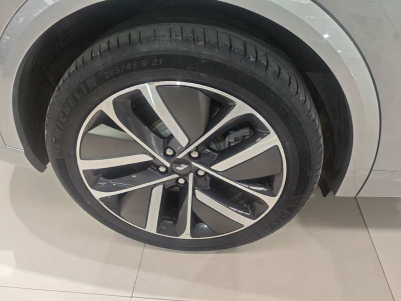 Used Li Auto L9 2022 Max model — 25