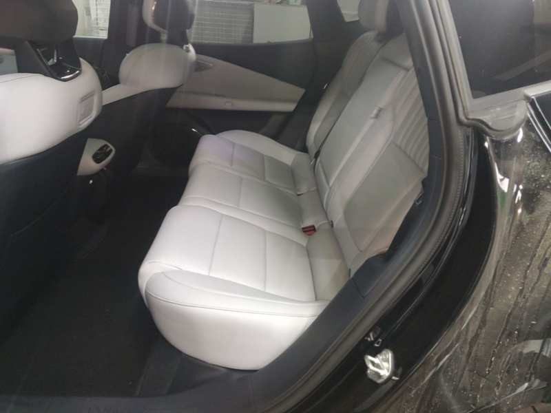 Used Lynk & Co Z10 2025 95 kWh 766 km Range Rear-Wheel Drive Max — 16