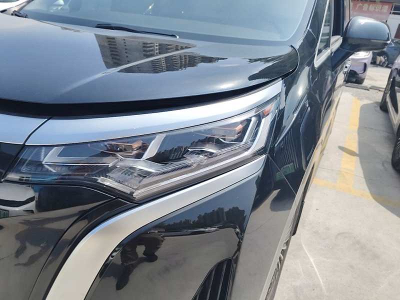 Used Denza D9 2024 EV 600 Four-Wheel Drive Prestige Model — 23
