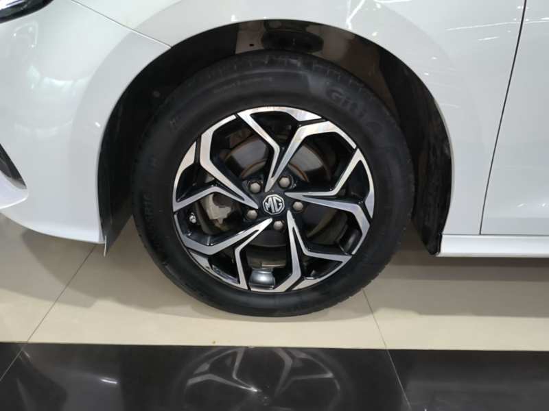 Used MG 5 2022 180 DVVT CVT Youth Luxury Edition — 22
