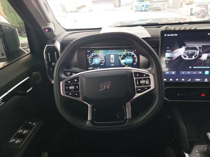 Used JETOUR Traveler 2023 2.0T All-Wheel-Drive CrossPRO — 10