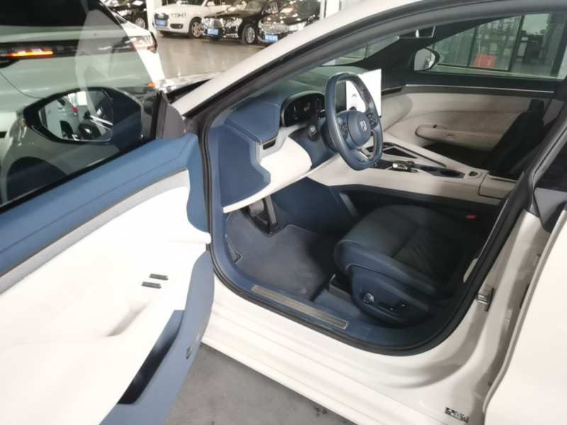 Used Zeekr 001 2024 WE Edition 95 kWh All-Wheel Drive — 15