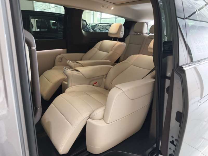Used Li Auto MEGA 2024 Ultra Model — 16