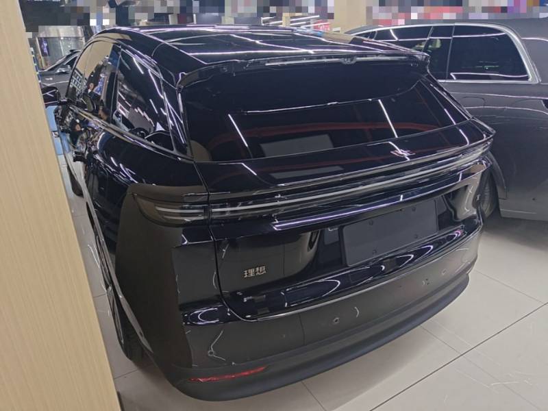 Used Li Auto i6 2025 Model Four-Wheel-Drive Standard Type — 4