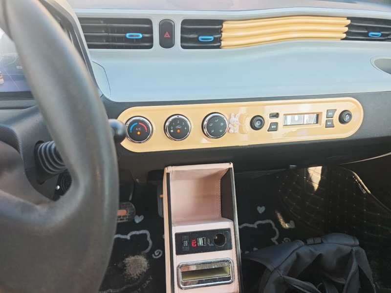 Used Wuling Hongguang MINIEV 2021 Macaron Premium Model – Lithium Iron Phosphate — 12