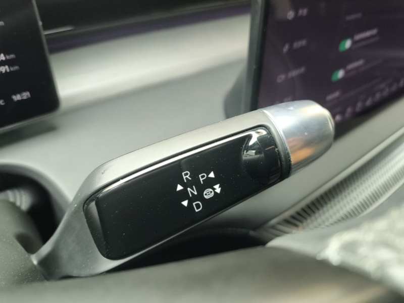 Used XPeng X9 2024 702 Ultra-Long Range Pro — 13