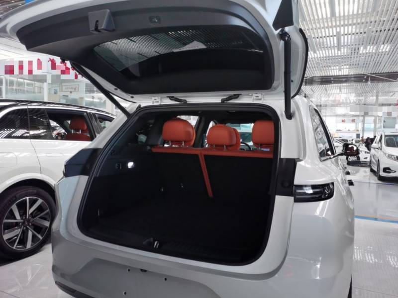 Used Li Auto L6 2024 Pro Model — 18