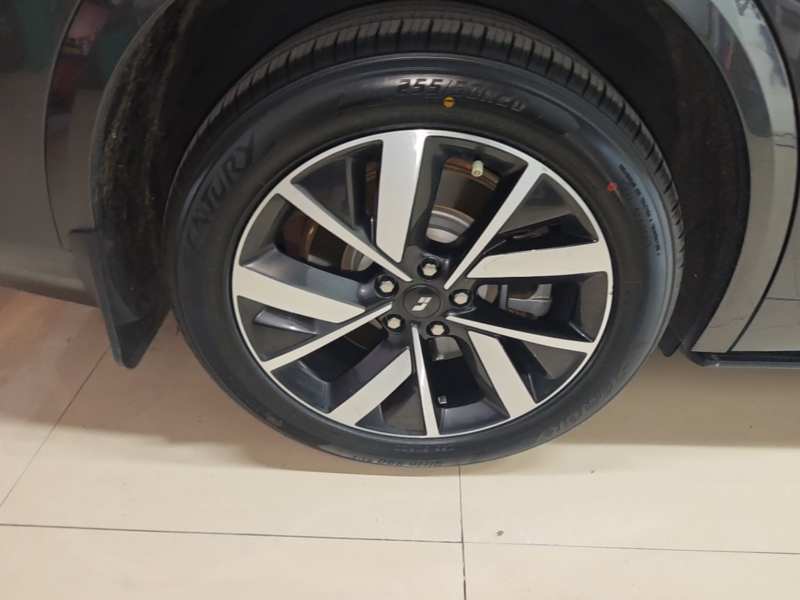 Used Li Auto L8 2023 Air model — 25