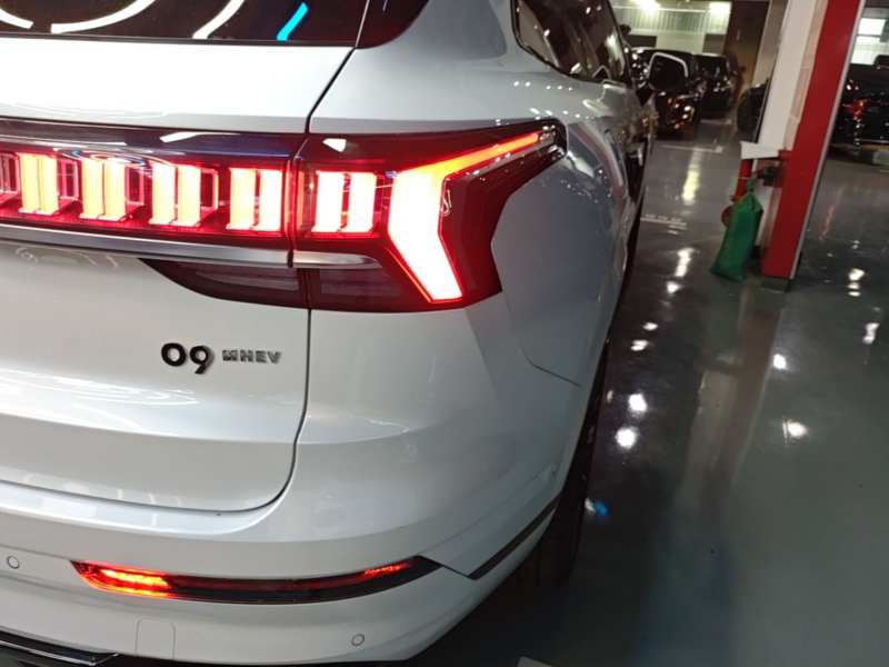 Used Lynk & Co 09 2021 2.0T Ultra 7-Seater — 7