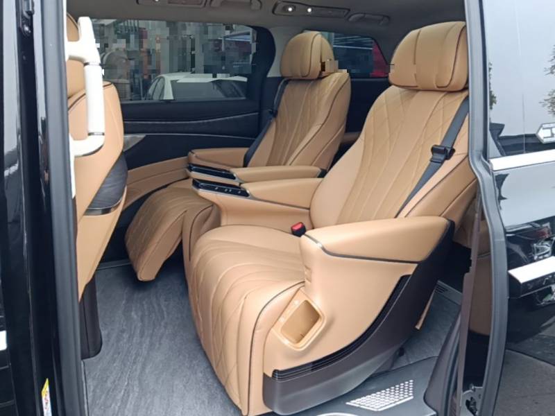 Used Denza D9 2024 EV 620 Premium Model — 16