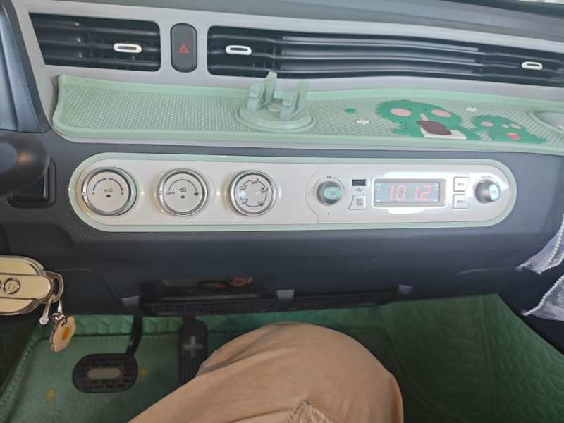 Used Wuling Hongguang MINIEV 2022 Macaron Premium Model – Lithium Iron Phosphate — 12