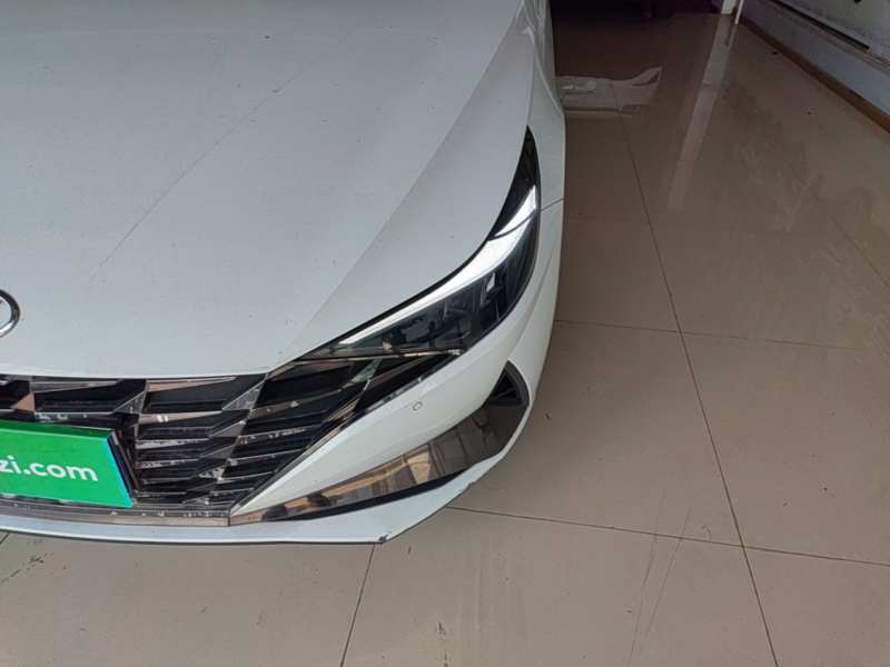 Used Hyundai Elantra 2022 1.5L CVT LUX Prestige Edition — 23