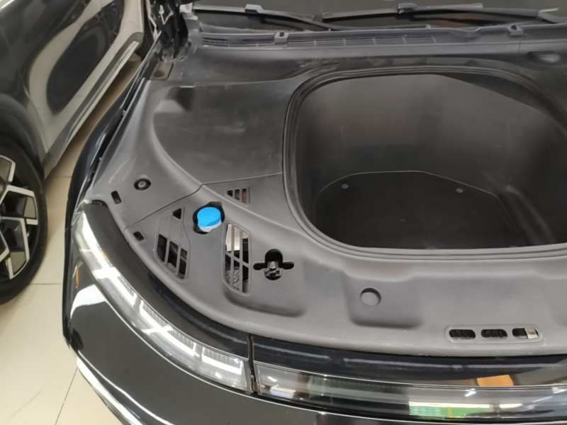 Used XPeng P7 2022 480 Standard Range Smart Drive Edition — 22