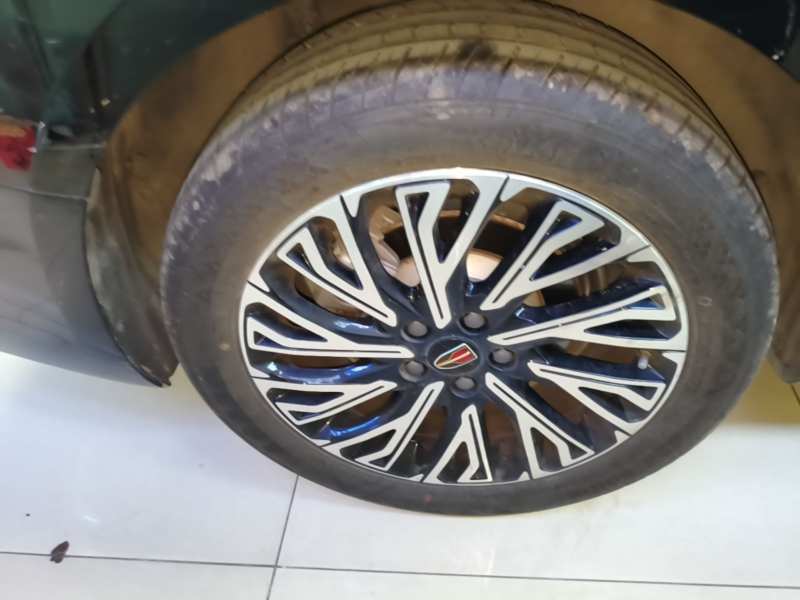 Used Hongqi H5 2025 2.0T Automatic Flag Edition – 500 000 Units Commemorative Version — 25