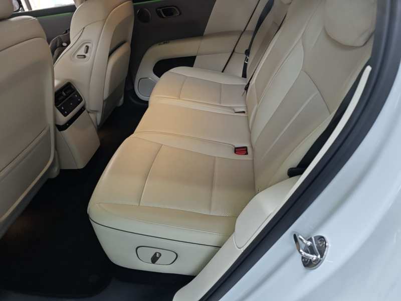 Used Li Auto i6 2025 Model Two-Wheel-Drive Standard Type — 16