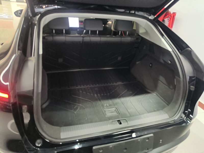 Used XPeng G6 2025 625 Long-Range Max Tech Edition — 18
