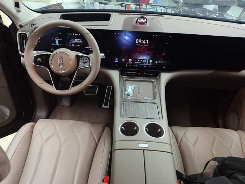Used AITO/LUXEED/MAEXTRO/SAIC/STELATO AITO M8 2025 Model, Pure Electric Max+ Five-Seat All-Wheel-Drive Version — 9