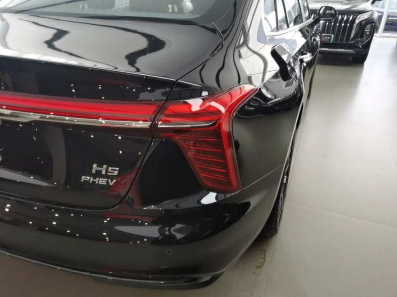 Used Hongqi H5 PHEV 2025 130 Super Hybrid Version — 7