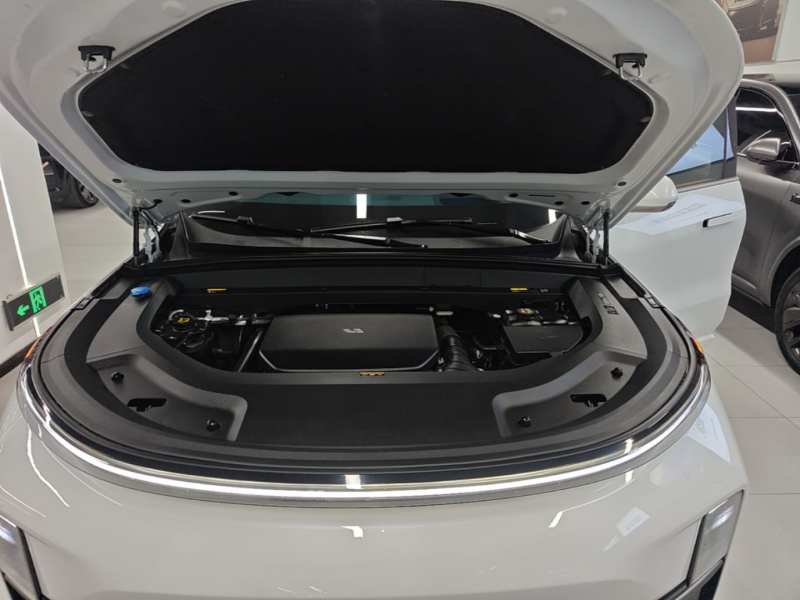 Used Li Auto L9 2025 Ultra Smart Refreshed Edition — 19