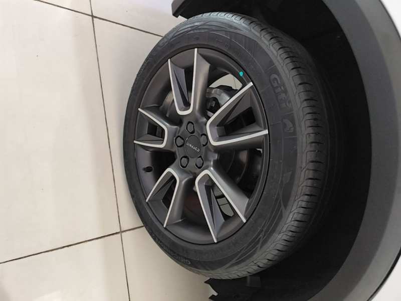Used Lynk & Co 01 2021 2.0TD Two-Wheel-Drive Pro Trim — 25