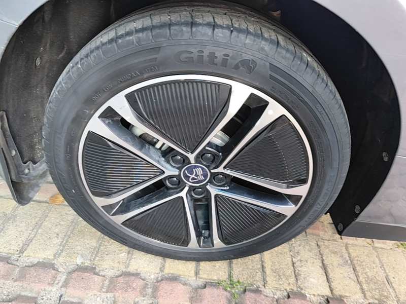 Used BYD Han 2023 EV Champion Edition 605KM Front-Drive Premium Model — 25