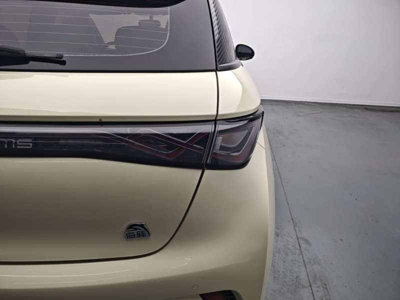 Used BYD Dolphin 2023 420 km Free Version — 7