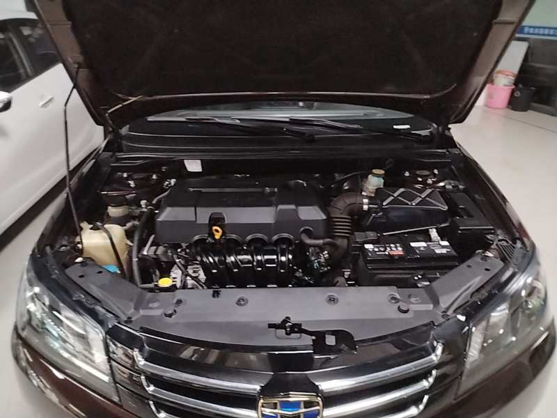 Used Geely Auto Emgrand 2016 Sedan 1.5L CVT Upward Version — 19
