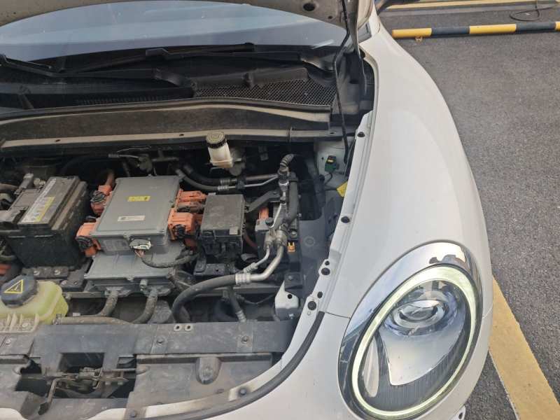 Used ORA Good Cat 2021 500km Long-Range Poseidon Edition Lithium-Ion Battery — 28