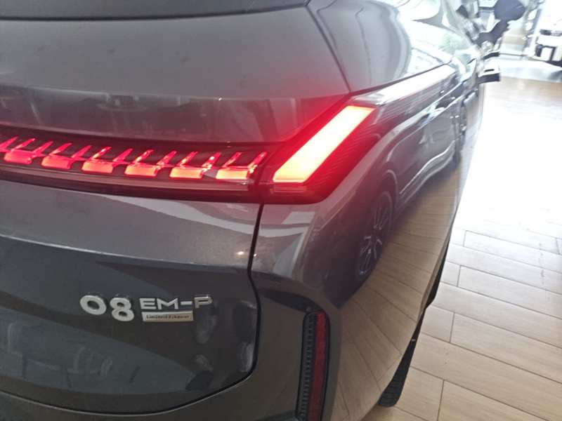 Used Lynk & Co 08 EM-P 2023 220km All-Wheel-Drive Performance Halo — 7