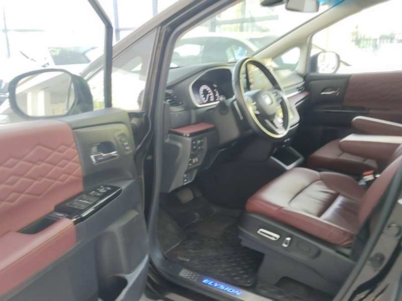 Used Honda Elysion 2022 2.0L eHEV Prestige Edition — 15