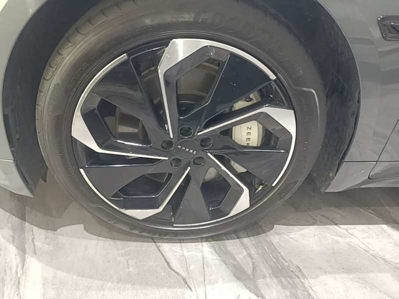 Used Zeekr 001 2024 WE Edition 95 kWh All-Wheel Drive — 22