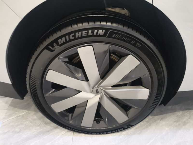 Used Li Auto i6 2025 Model Four-Wheel-Drive Standard Type — 25