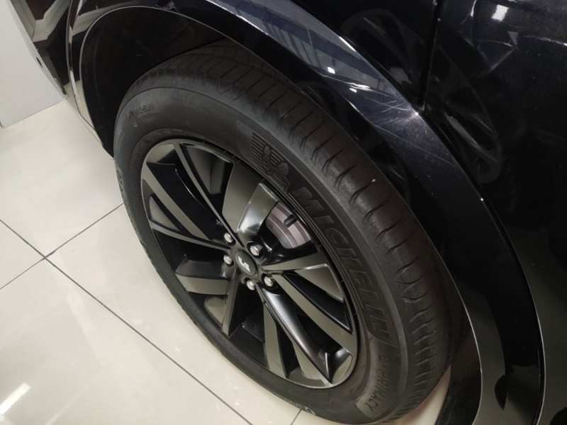 Used Li Auto L8 2023 Pro Model — 25