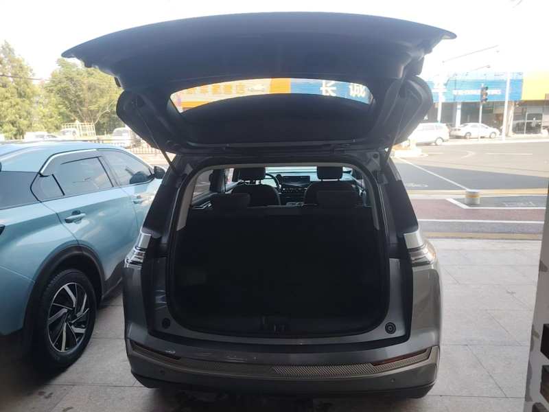 Used AION Y 2023 Plus 510 Executive Edition — 18