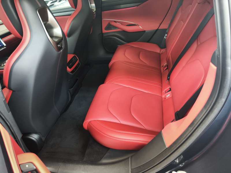 Used Xiaomi Auto SU7 2024 Four-Wheel Drive Ultra-Long Range Advanced Intelligent Driving Max Edition — 16