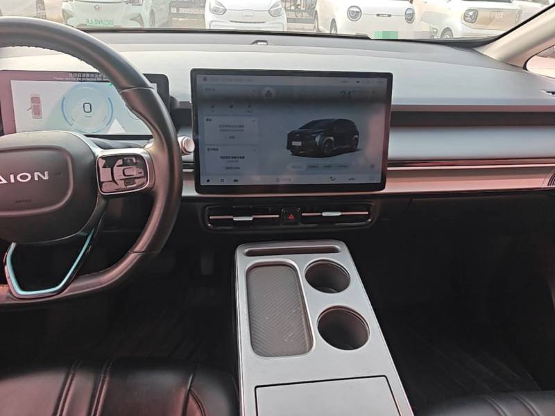 Used AION Y 2023 Plus 510 Enjoy Edition — 12