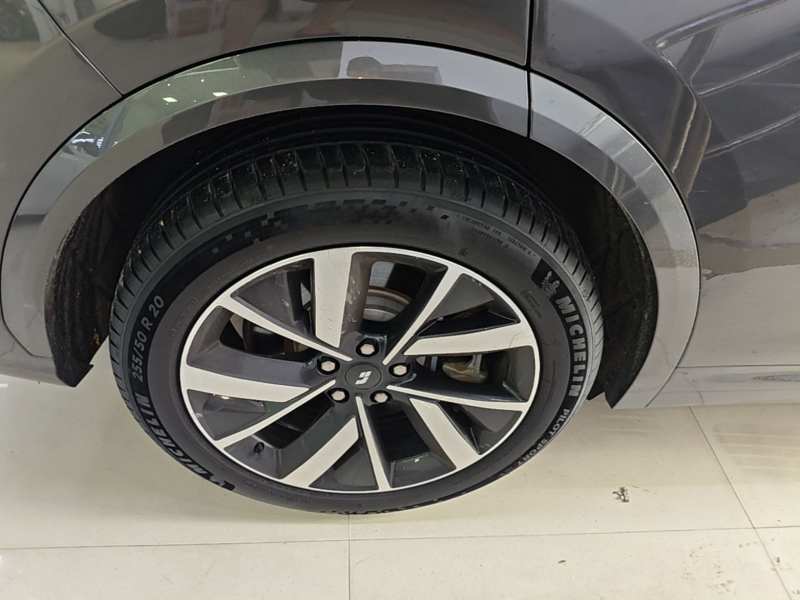 Used Li Auto L7 2023 Pro Model — 25