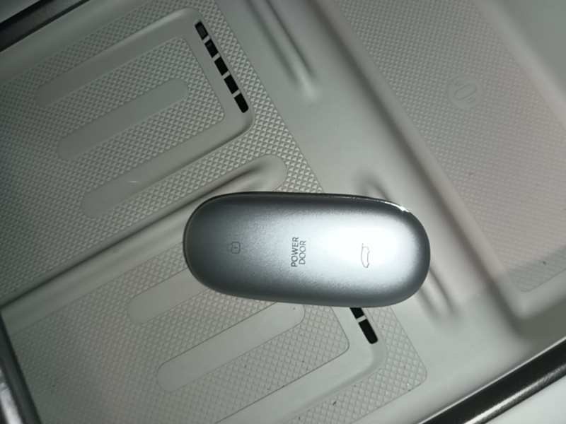 Used Li Auto MEGA 2025 Ultra Smart Refreshed Edition — 8