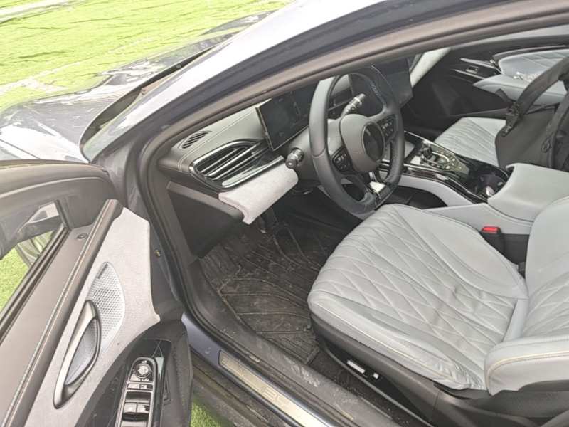 Used BYD Seal 2022 550 km Standard Range Rear-Wheel Drive Elite Version — 15