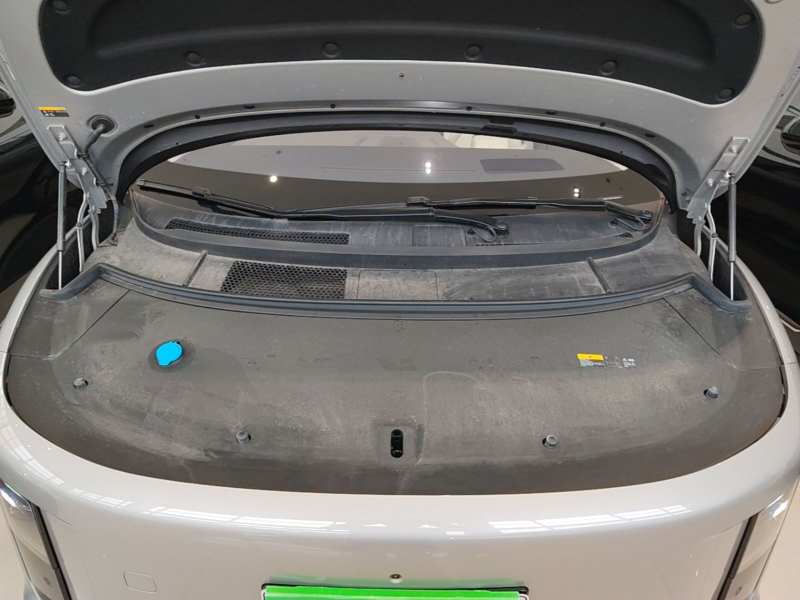 Used Li Auto i8 2025 Model Standard Version — 19