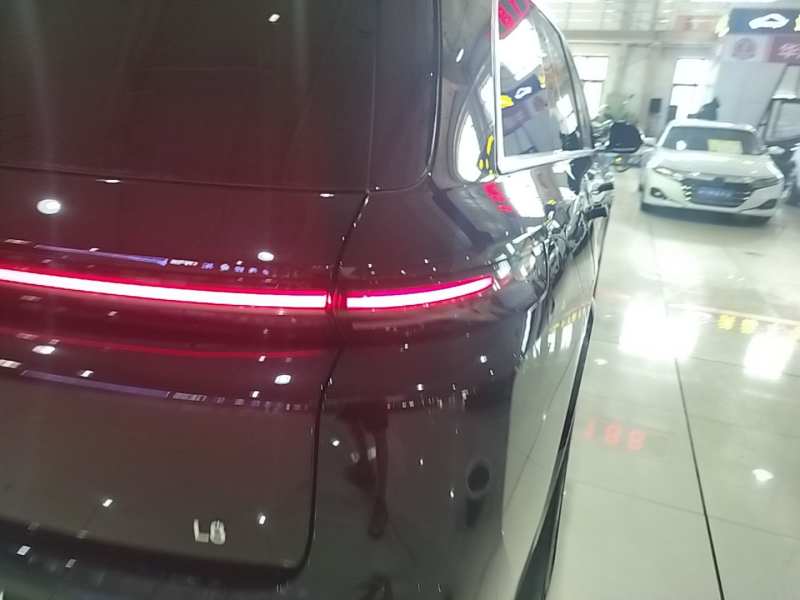 Used Li Auto L8 2024 Max — 7