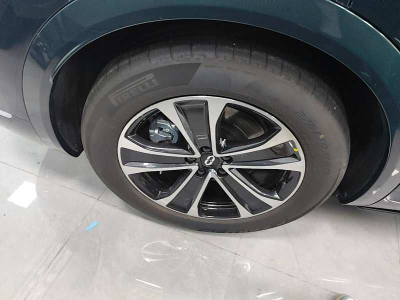 Used AITO/LUXEED/MAEXTRO/SAIC/STELATO AITO M7 2026 Model Range-Extending Max All-Wheel Drive 5-Seater Version — 25